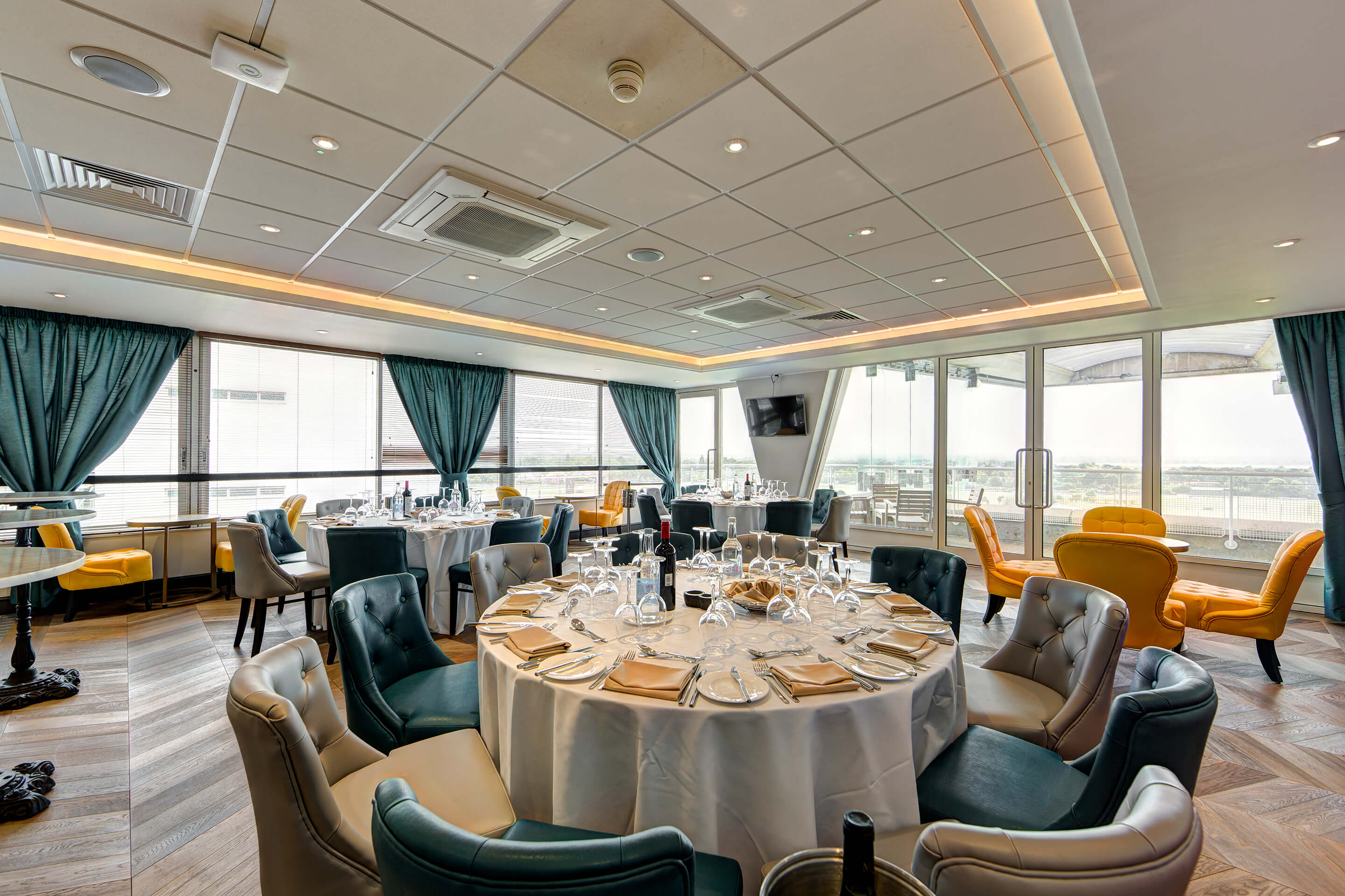 1750 Suite 3